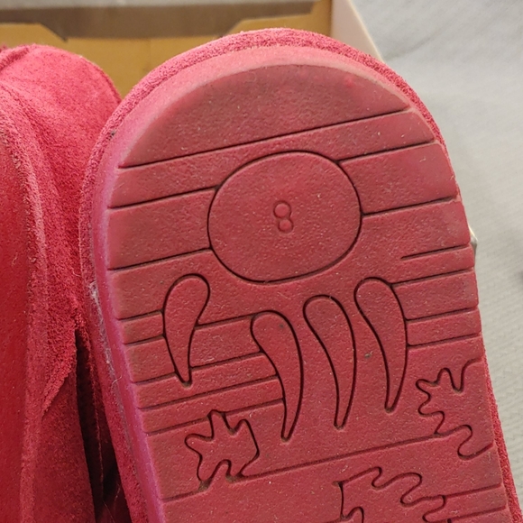 BEARPAW Suede Pom Pom Boot Cranberry Red - 8 - Picture 8 of 13